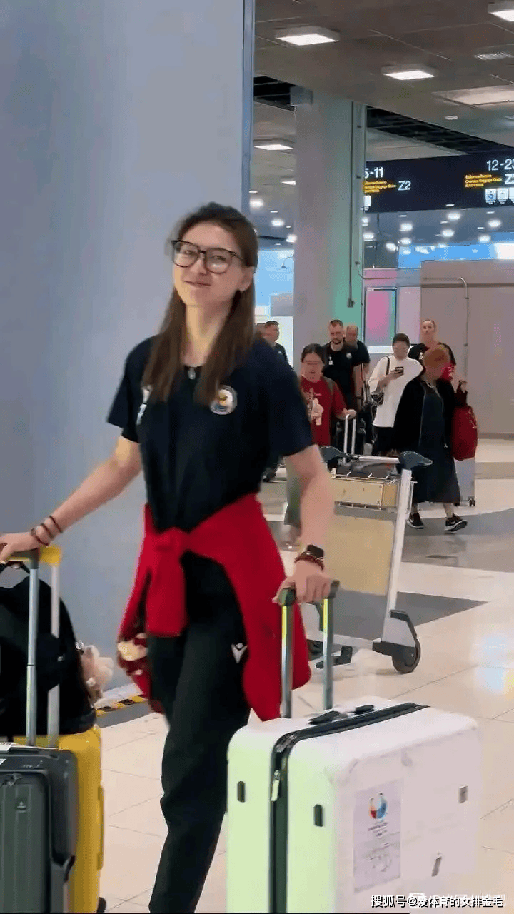 海外被奉为核心，国内却无缘国家队！中国女排遗珠真的太可惜