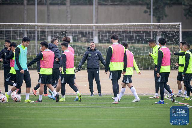 足球丨浙江职业俱乐部举行媒体开放日活动